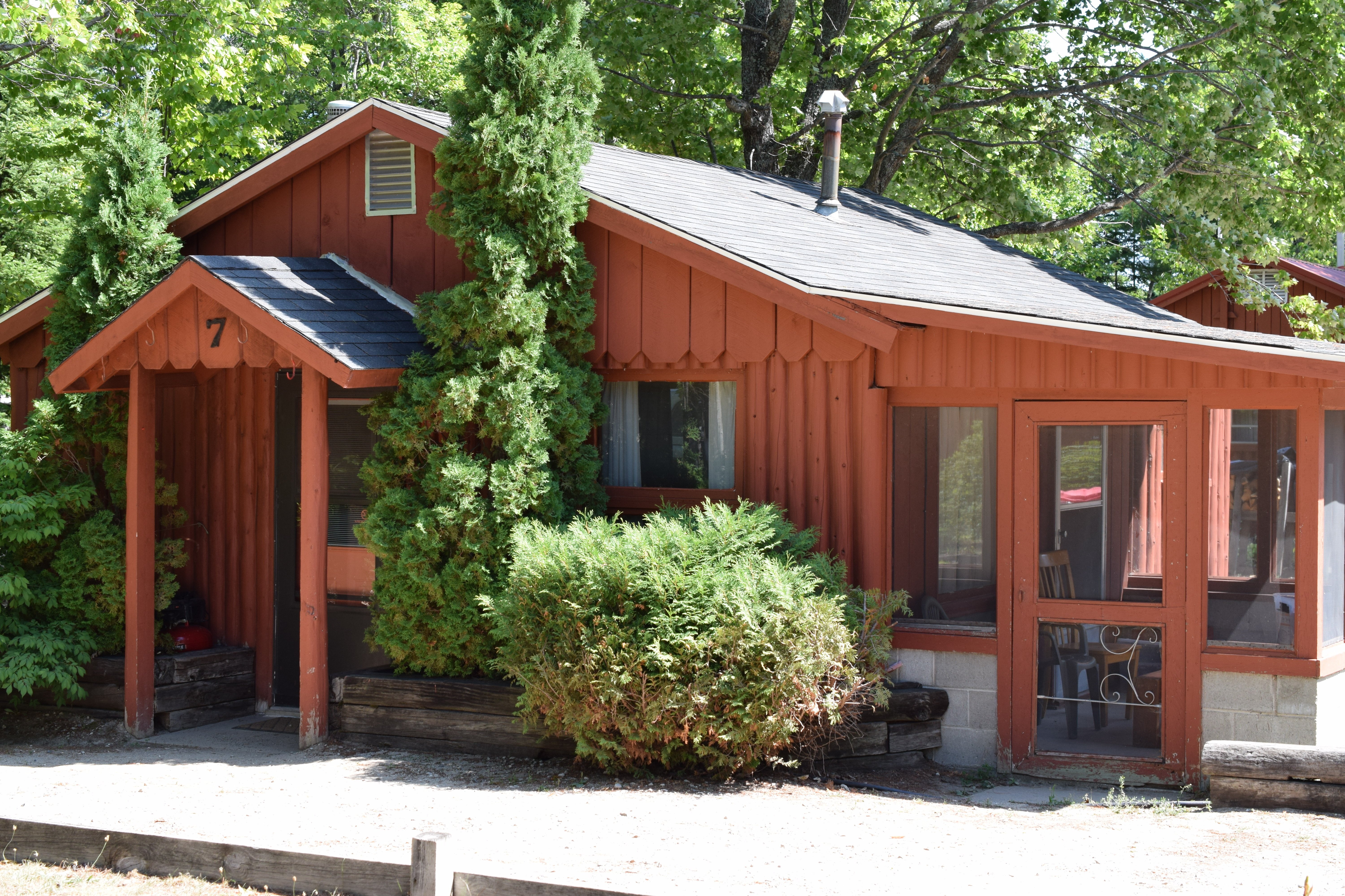 Paradise Shores Cabins